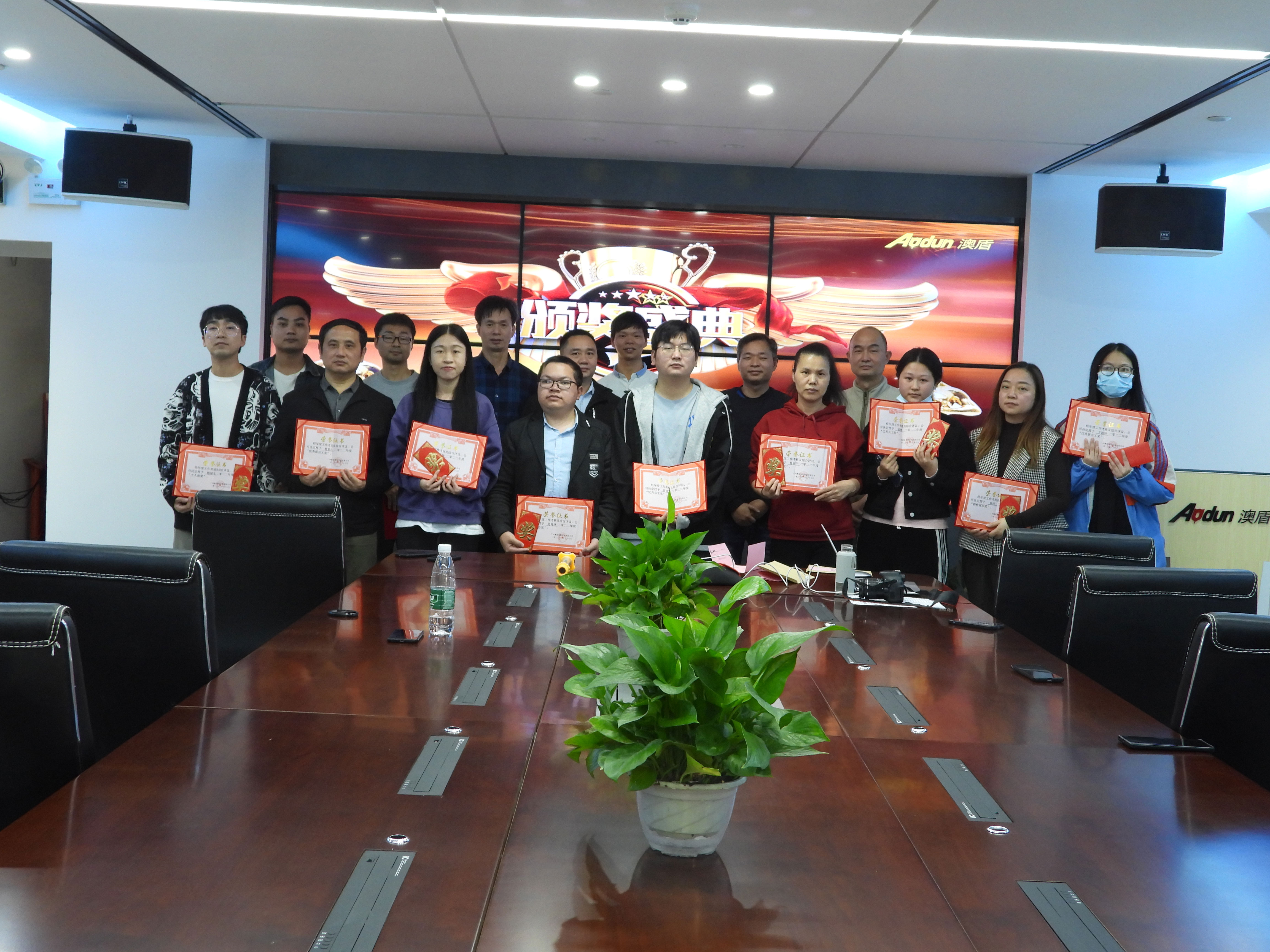 f2a0b8c38f63528638345fff9a9b80c8.jpg 11.jpg